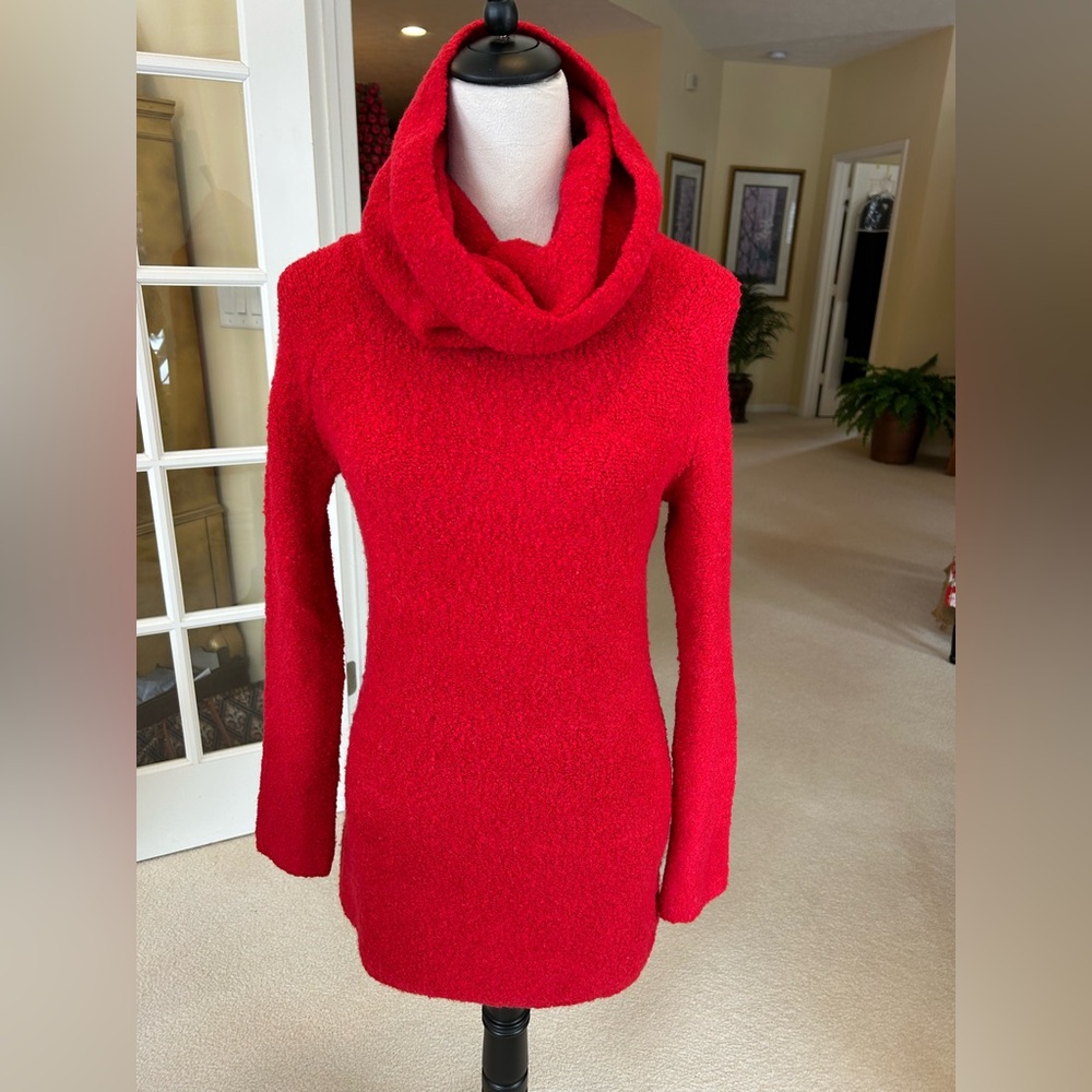 Moda International Vibrant Red Turtleneck Sweater size M tunic length
